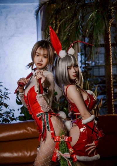 亲嘴扒胸摸屁股激烈下载软件