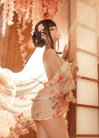 女教师含羞撅起屁股粗暴