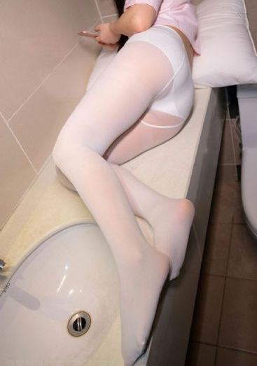 年轻的保母