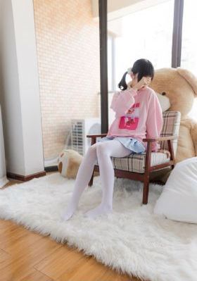 《年轻女教师