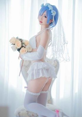 军舰上的女士兵
